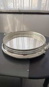 Vassoio Rotondo In Argento Decorato